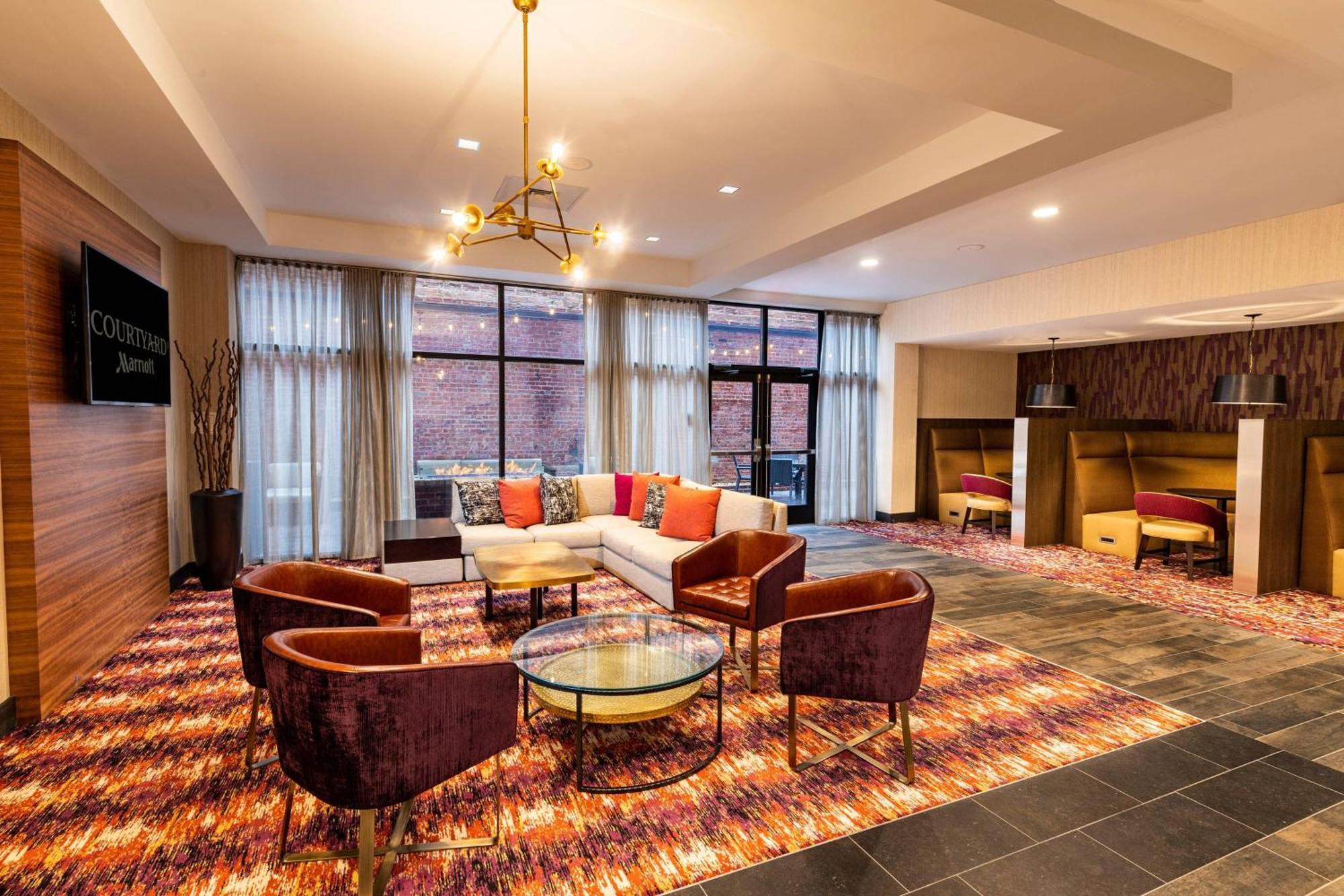 Courtyard Winston-Salem Downtown Hotel Exterior photo
